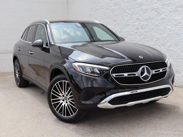 new 2024 Mercedes-Benz GLC 300 car, priced at $59,870