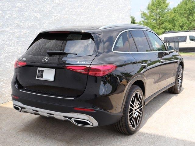 new 2024 Mercedes-Benz GLC 300 car, priced at $59,870