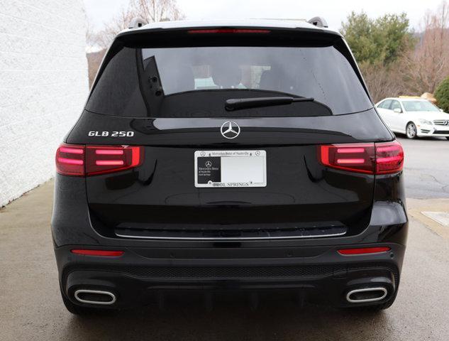 new 2024 Mercedes-Benz GLB 250 car, priced at $49,090