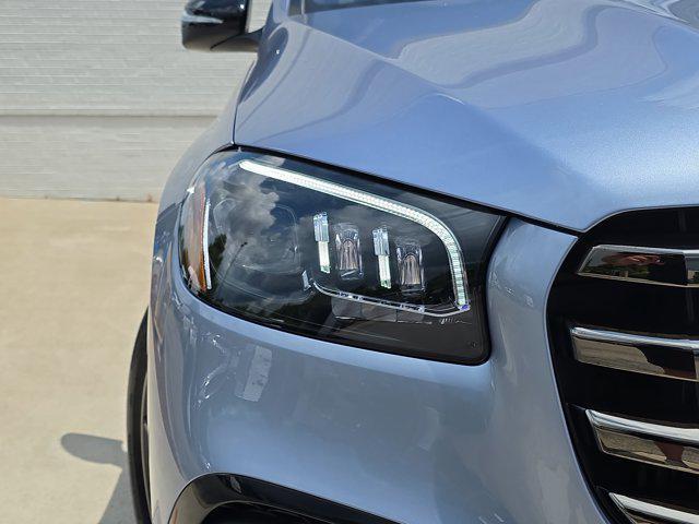 new 2025 Mercedes-Benz GLS 450 car, priced at $114,115