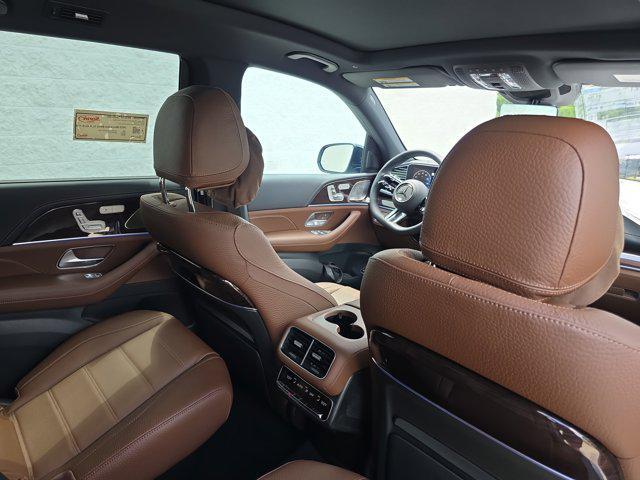 new 2025 Mercedes-Benz GLS 450 car, priced at $114,115