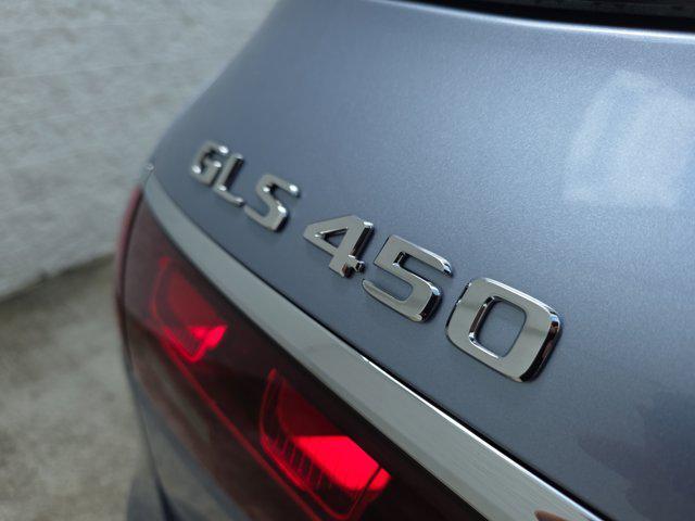 new 2025 Mercedes-Benz GLS 450 car, priced at $114,115