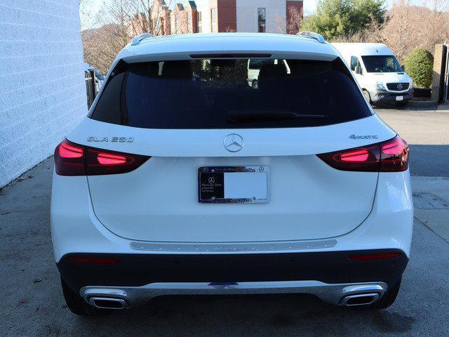 new 2025 Mercedes-Benz GLA 250 car, priced at $50,280