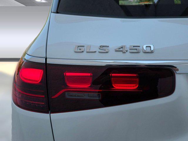 new 2026 Mercedes-Benz GLS 450 car