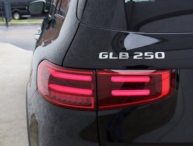 new 2024 Mercedes-Benz GLB 250 car, priced at $52,625