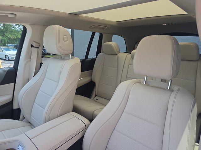 new 2025 Mercedes-Benz GLS 450 car, priced at $91,800