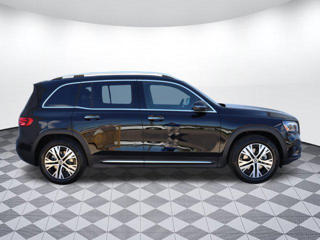 new 2024 Mercedes-Benz GLB 250 car, priced at $51,215