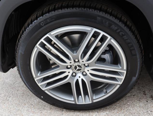 new 2025 Mercedes-Benz GLS 450 car, priced at $92,275