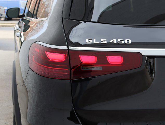 new 2025 Mercedes-Benz GLS 450 car, priced at $92,275
