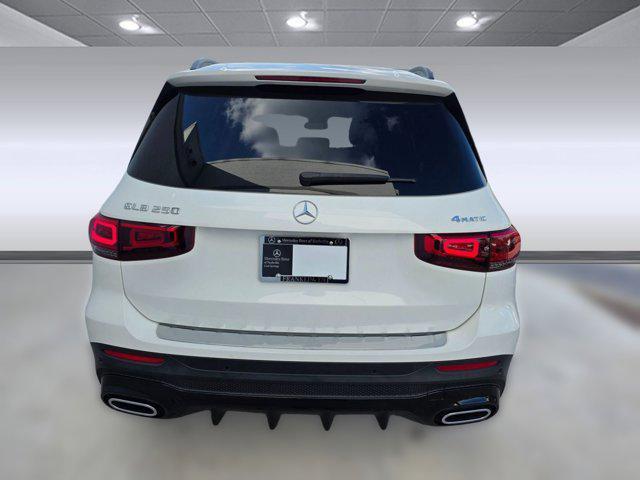 used 2021 Mercedes-Benz GLB 250 car, priced at $25,406