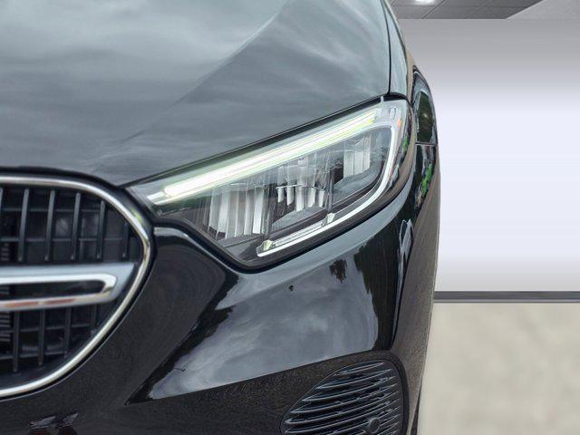 new 2026 Mercedes-Benz GLC 300 car, priced at $61,685