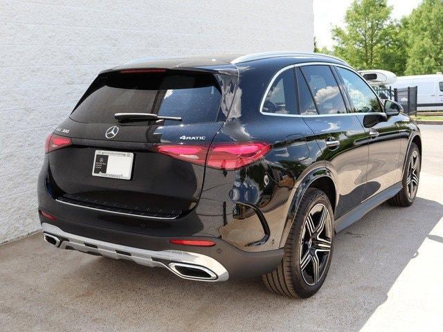 new 2024 Mercedes-Benz GLC 300 car, priced at $60,050