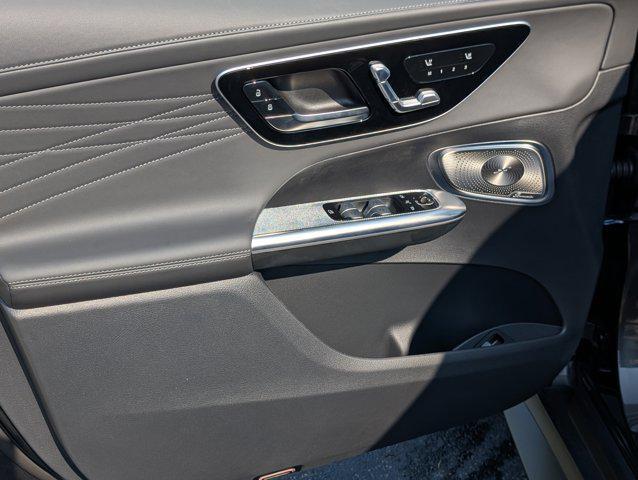 new 2025 Mercedes-Benz GLC 350e car, priced at $75,865