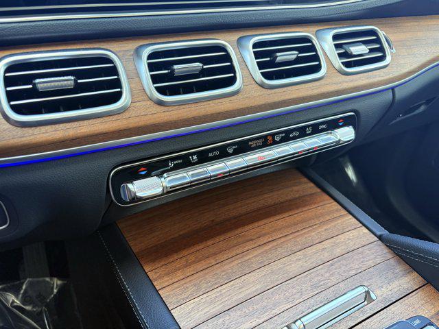 new 2025 Mercedes-Benz GLE 450 car, priced at $85,630