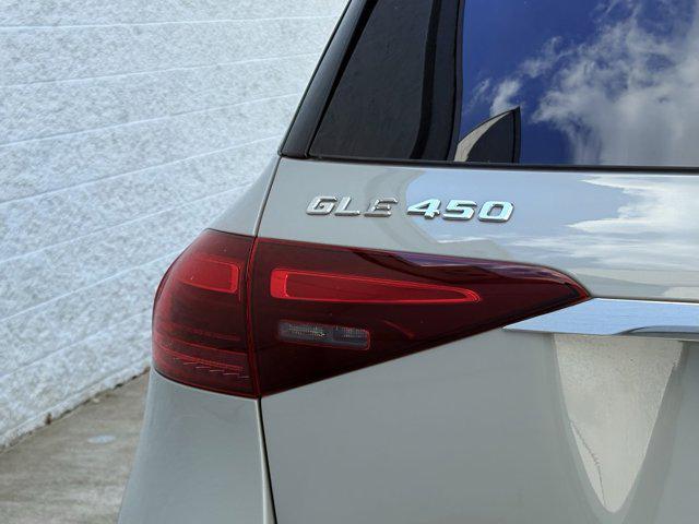 new 2025 Mercedes-Benz GLE 450 car, priced at $85,630