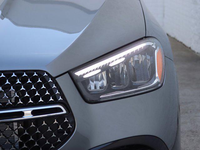 new 2025 Mercedes-Benz GLE 450 car, priced at $92,185