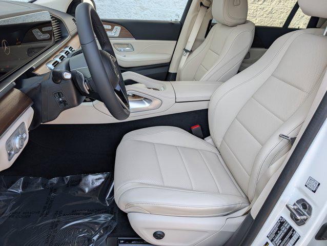 new 2025 Mercedes-Benz GLS 450 car, priced at $91,800