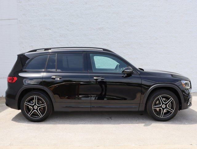 new 2024 Mercedes-Benz GLB 250 car, priced at $54,620