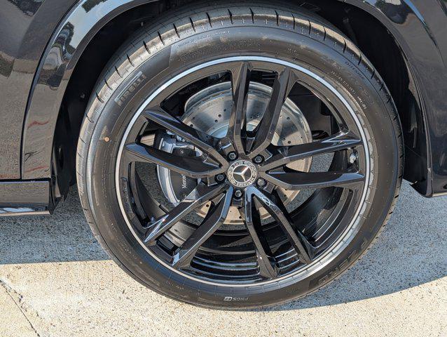 new 2025 Mercedes-Benz GLS 450 car, priced at $114,695