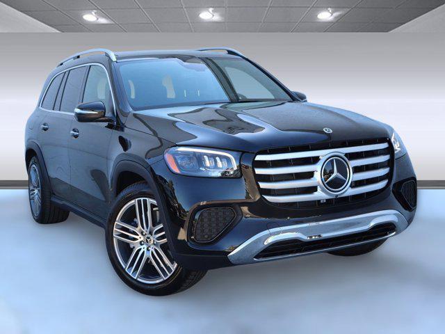 new 2025 Mercedes-Benz GLS 450 car, priced at $91,945