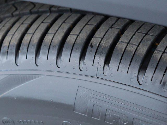 new 2025 Mercedes-Benz GLS 450 car, priced at $91,945