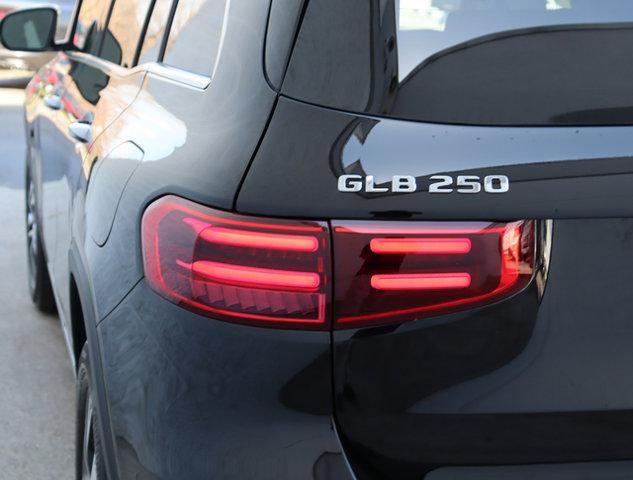 new 2024 Mercedes-Benz GLB 250 car, priced at $51,215