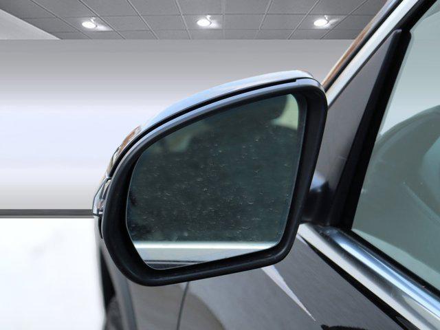 new 2024 Mercedes-Benz GLB 250 car, priced at $45,995