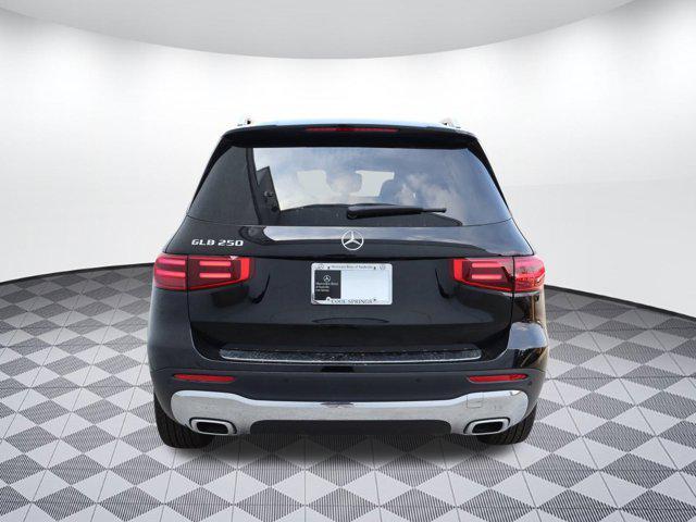 new 2024 Mercedes-Benz GLB 250 car, priced at $45,995