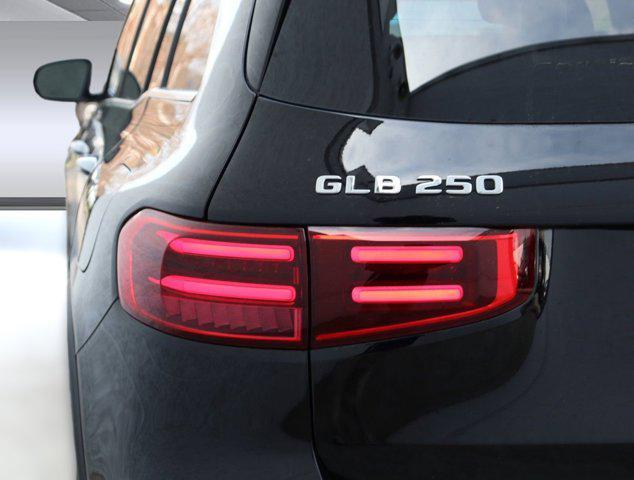 new 2024 Mercedes-Benz GLB 250 car, priced at $45,995