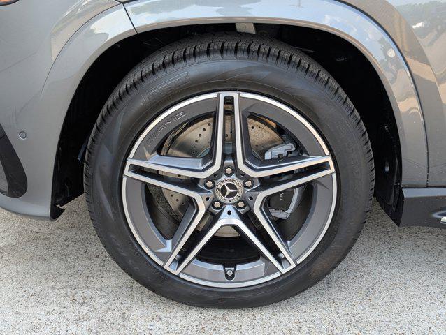 new 2025 Mercedes-Benz GLS 450 car, priced at $95,685