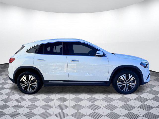 new 2025 Mercedes-Benz GLA 250 car, priced at $44,345