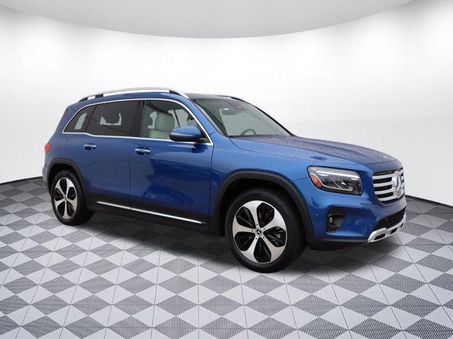 new 2024 Mercedes-Benz GLB 250 car, priced at $51,190