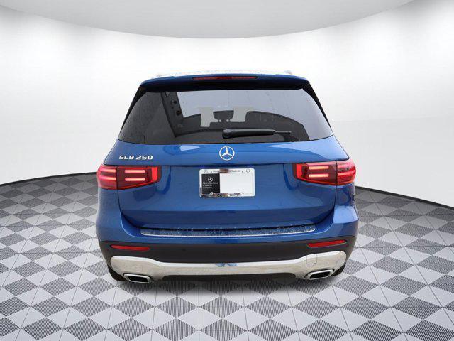 new 2024 Mercedes-Benz GLB 250 car, priced at $51,190