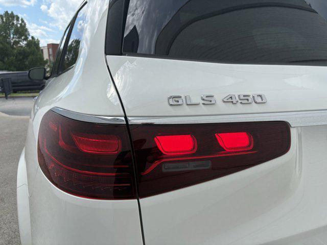new 2025 Mercedes-Benz GLS 450 car, priced at $105,915