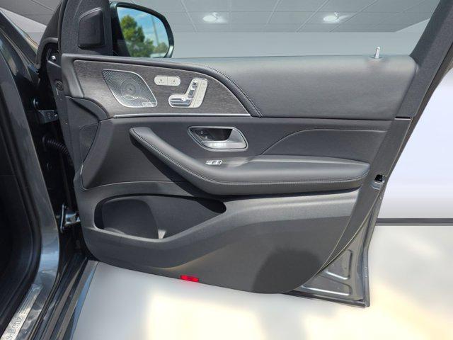 new 2026 Mercedes-Benz GLS 450 car, priced at $106,355