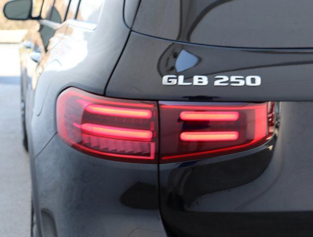 new 2024 Mercedes-Benz GLB 250 car, priced at $51,215