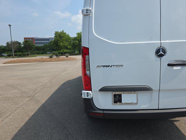 new 2025 Mercedes-Benz Sprinter 2500 car, priced at $55,298