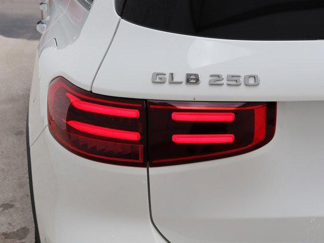 new 2025 Mercedes-Benz GLB 250 car, priced at $51,800