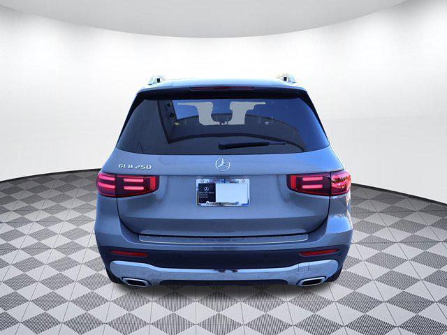 new 2025 Mercedes-Benz GLB 250 car, priced at $51,605