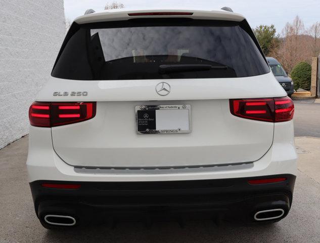 new 2024 Mercedes-Benz GLB 250 car, priced at $52,625