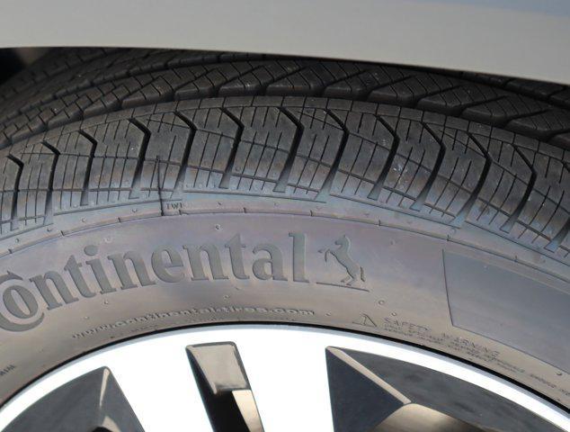 used 2025 Mercedes-Benz GLA 250 car, priced at $43,992