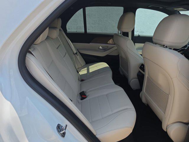 new 2025 Mercedes-Benz GLE 450 car, priced at $84,530