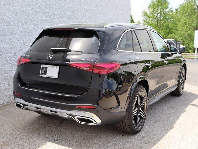 new 2024 Mercedes-Benz GLC 300 car, priced at $59,710