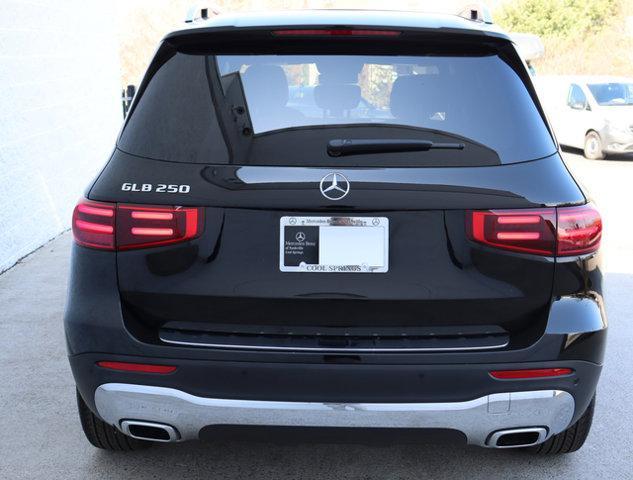 new 2024 Mercedes-Benz GLB 250 car, priced at $51,215