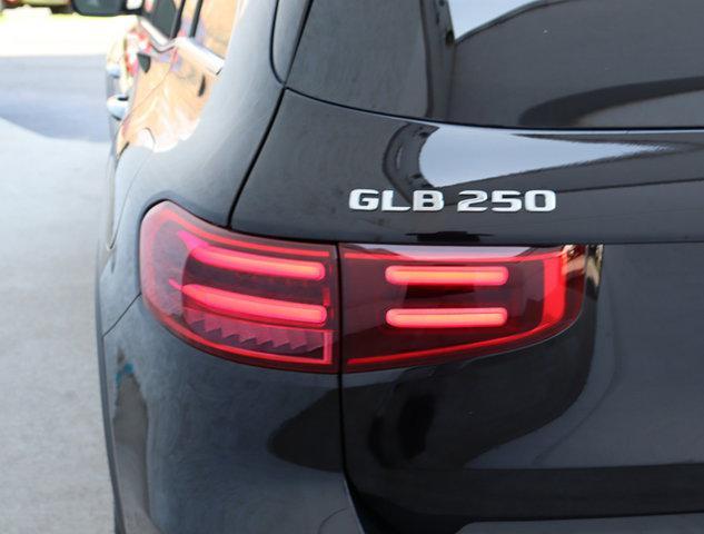 new 2024 Mercedes-Benz GLB 250 car, priced at $51,215