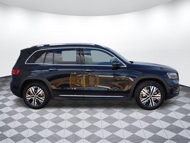 new 2024 Mercedes-Benz GLB 250 car, priced at $51,215