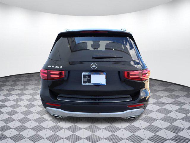 new 2024 Mercedes-Benz GLB 250 car, priced at $51,215