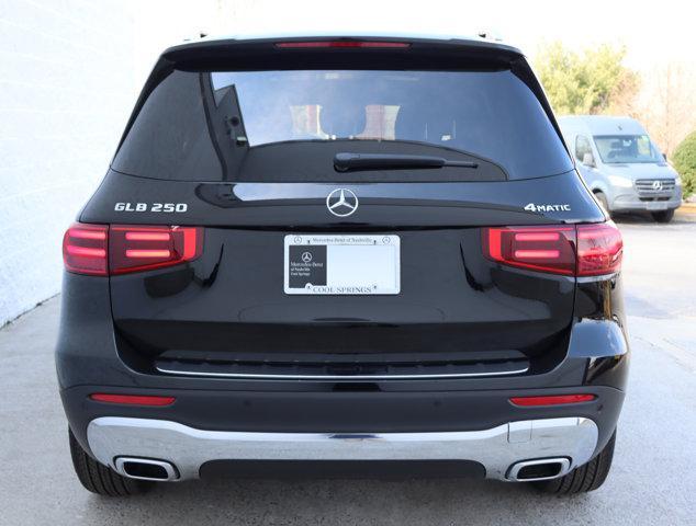 new 2024 Mercedes-Benz GLB 250 car, priced at $51,325