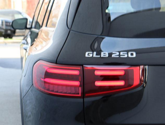 new 2024 Mercedes-Benz GLB 250 car, priced at $51,325