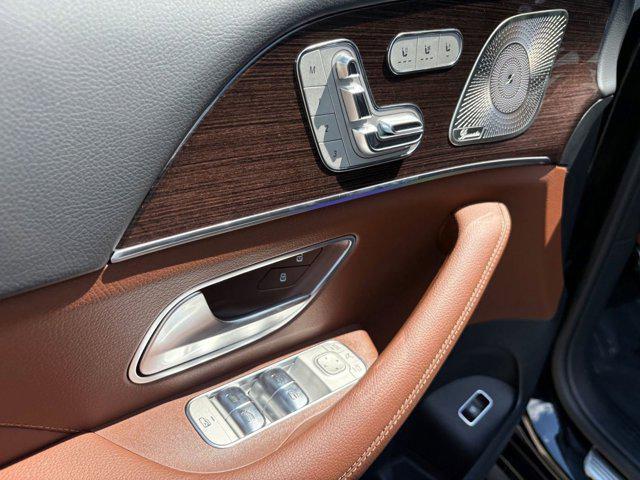 new 2026 Mercedes-Benz GLS 450 car